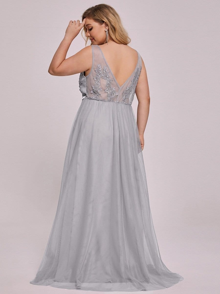 Plus Size Elegant Sleeveless Applique Flowy Tulle Evening Dress