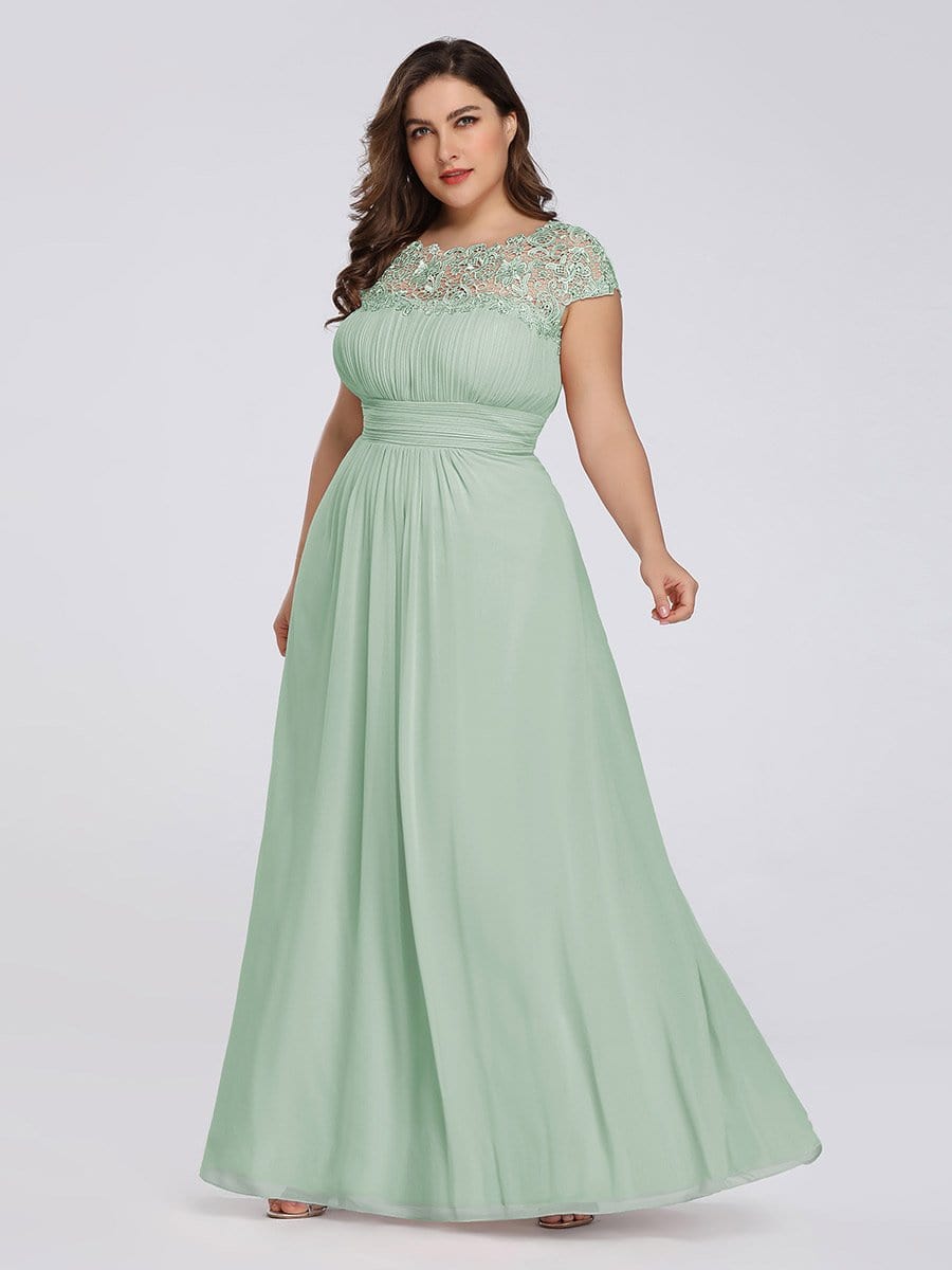 Plus Size Lace Cap Sleeve Elegant Maxi Bridesmaid Dress