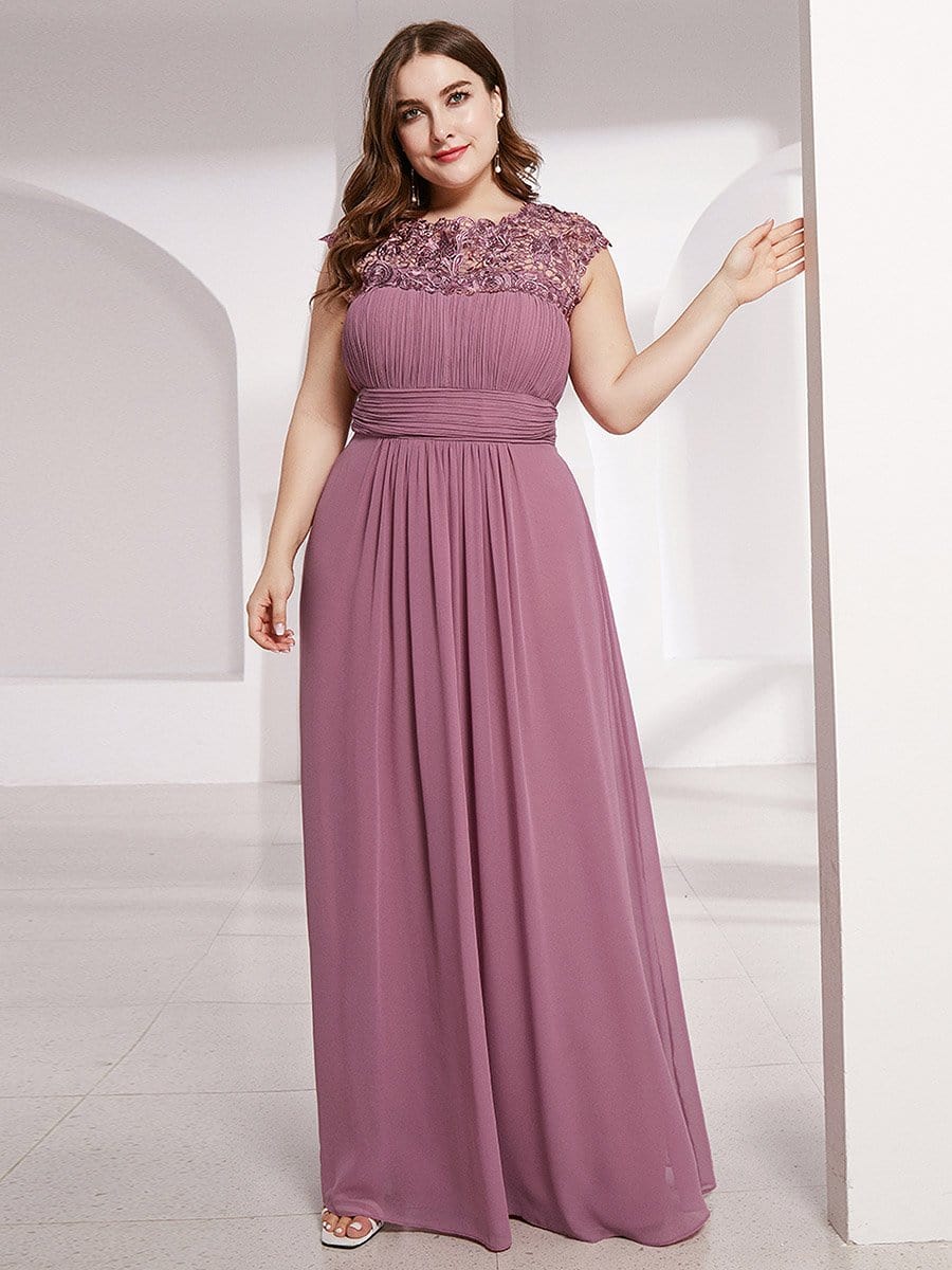 Plus Size Lace Cap Sleeve Elegant Maxi Bridesmaid Dress