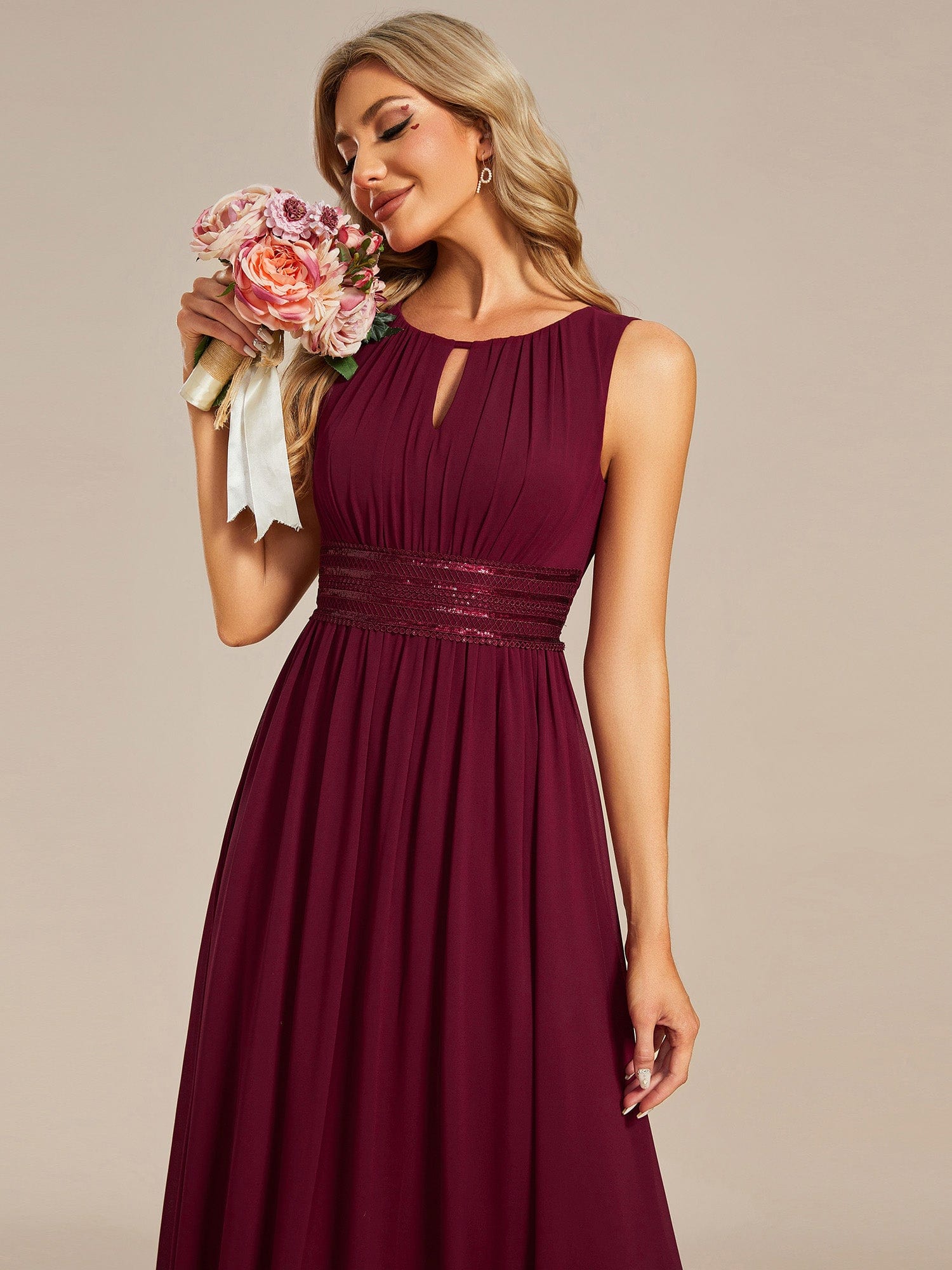 A-Line Chiffon Round Neckline Bridesmaid Dress with Sleeveless and Pleats