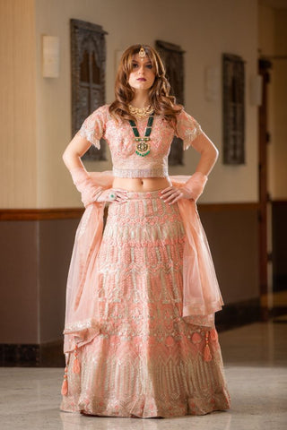 Indian Outfits for Wedding Guest 3