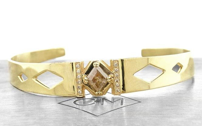 meru-bracelet-in-gold