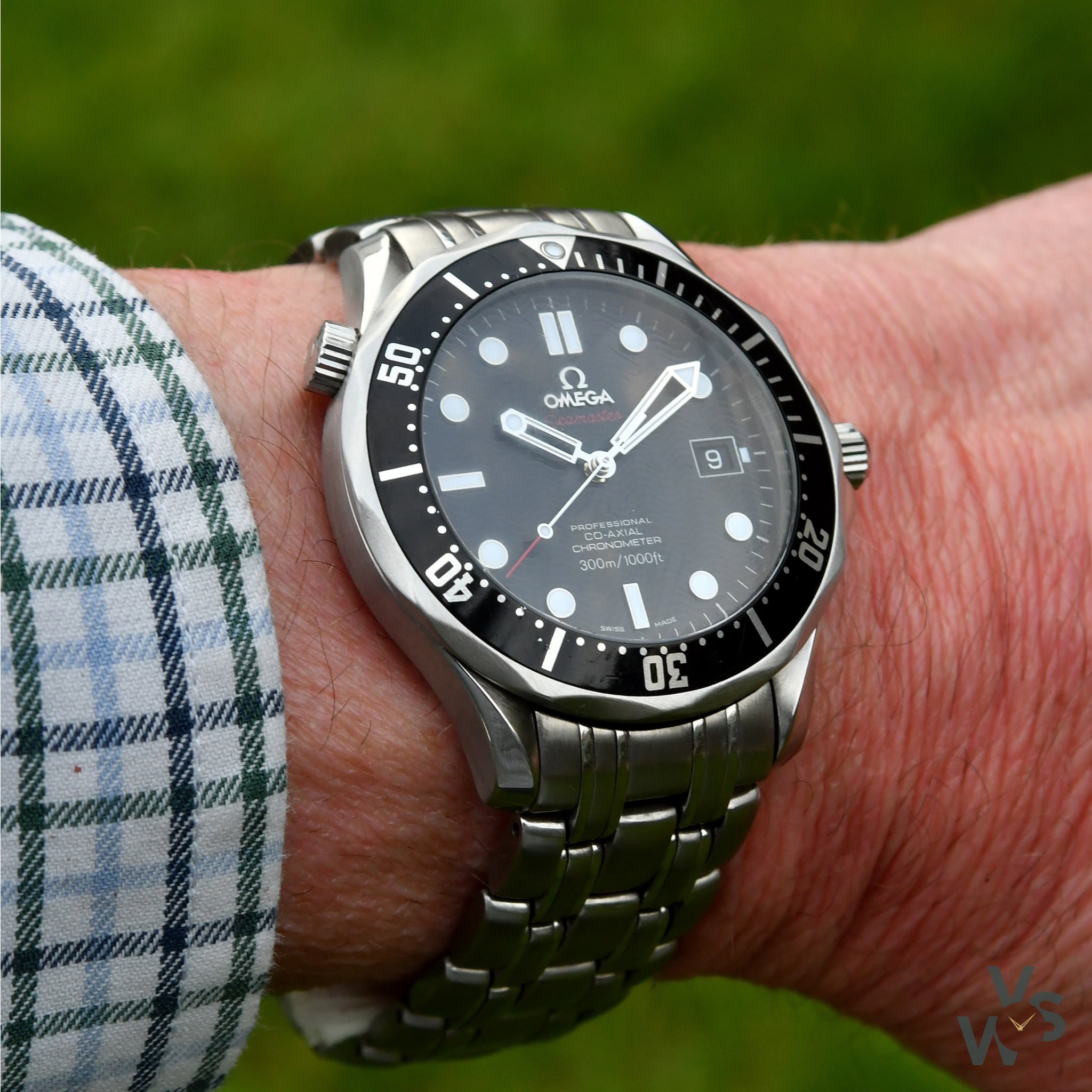 omega seamaster professional black