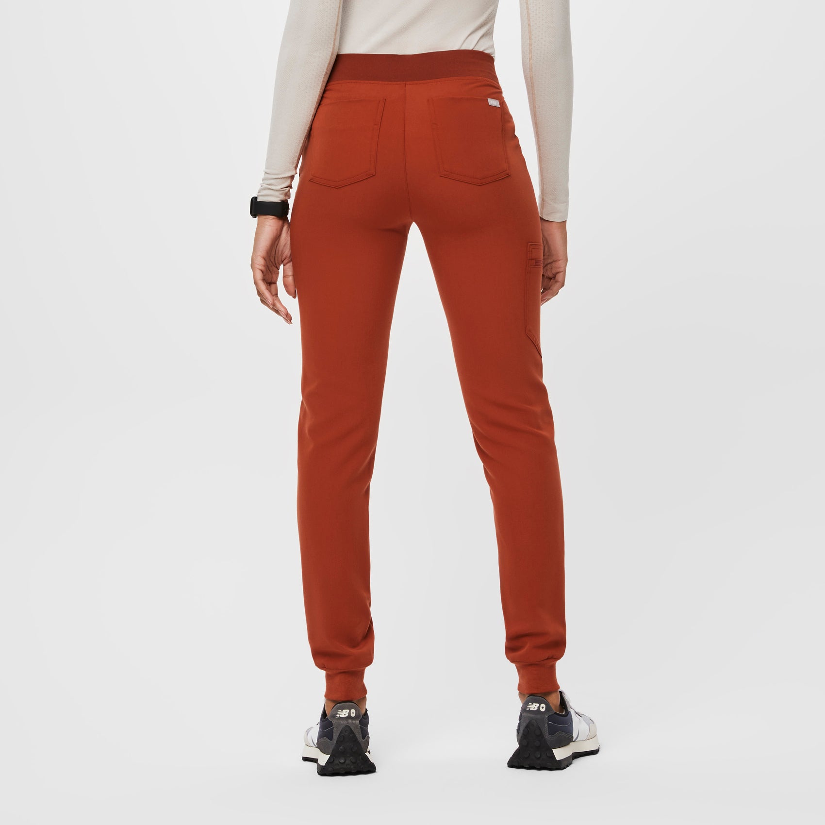 Women's Zamora™ Jogger Scrub Pants - Auburn · FIGS