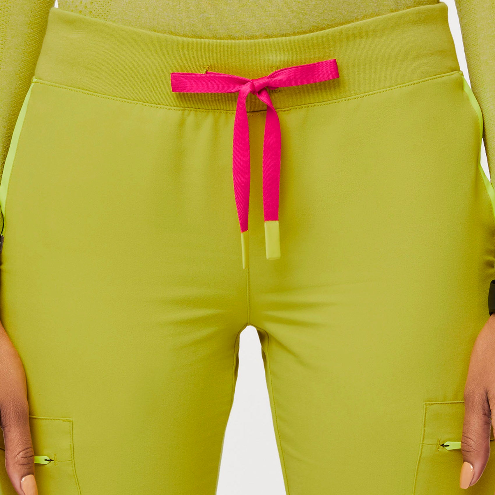 Women’s Muoy Jogger Scrub Pant - Limeade · FIGS