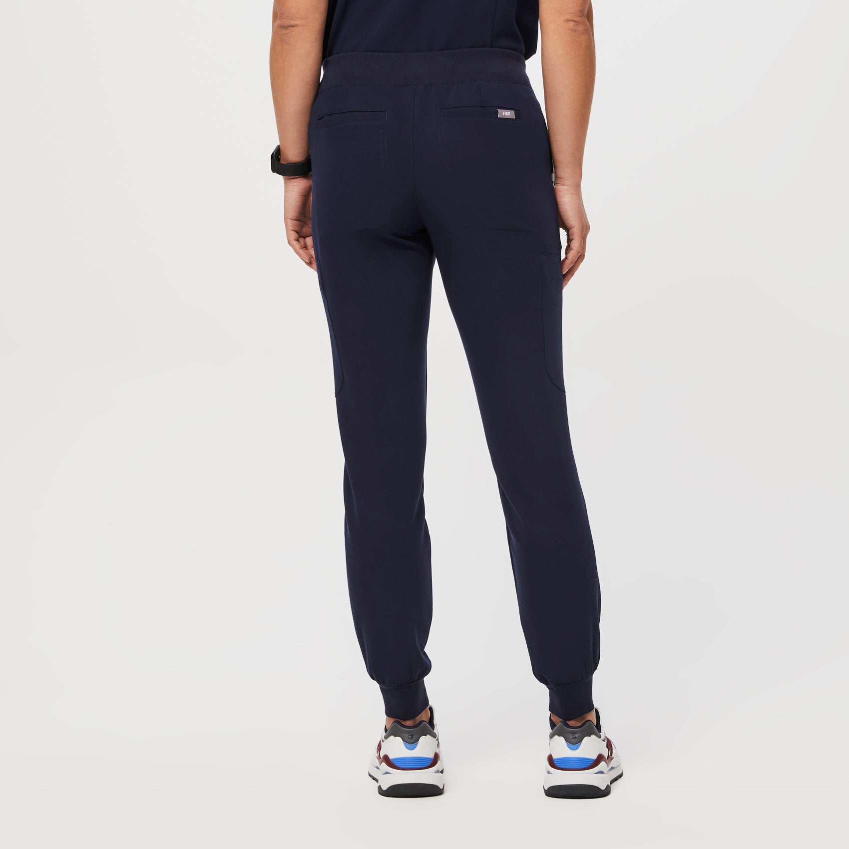 Women’s Muoy Jogger Scrub Pant - Navy · FIGS