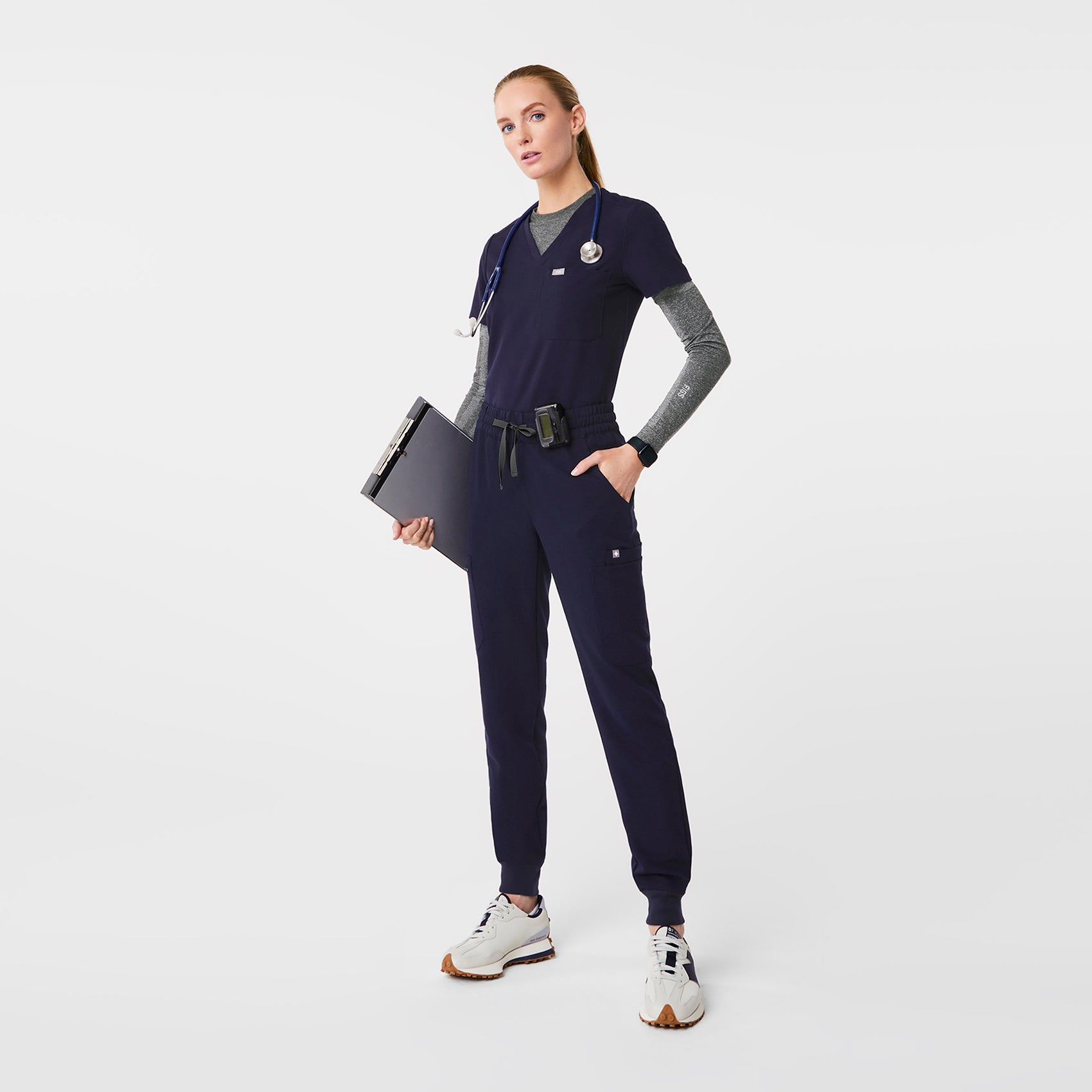 Pantalón deportivo de uniforme médico relajado Uman para mujer · FIGS