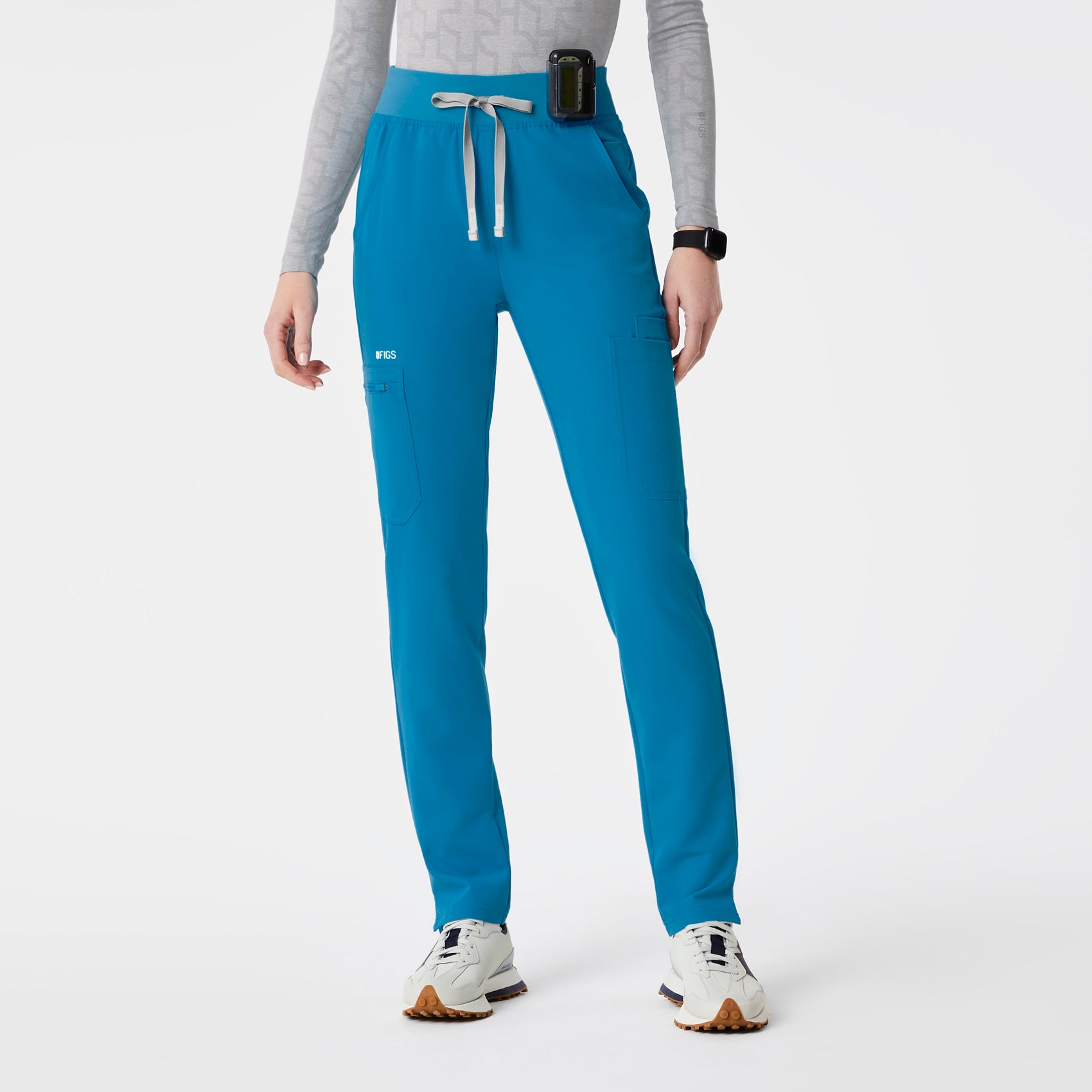 Pantalon d'uniforme médical Yola™ taille haute, coupe mince, pour femme -  Extreme Blue · FIGS