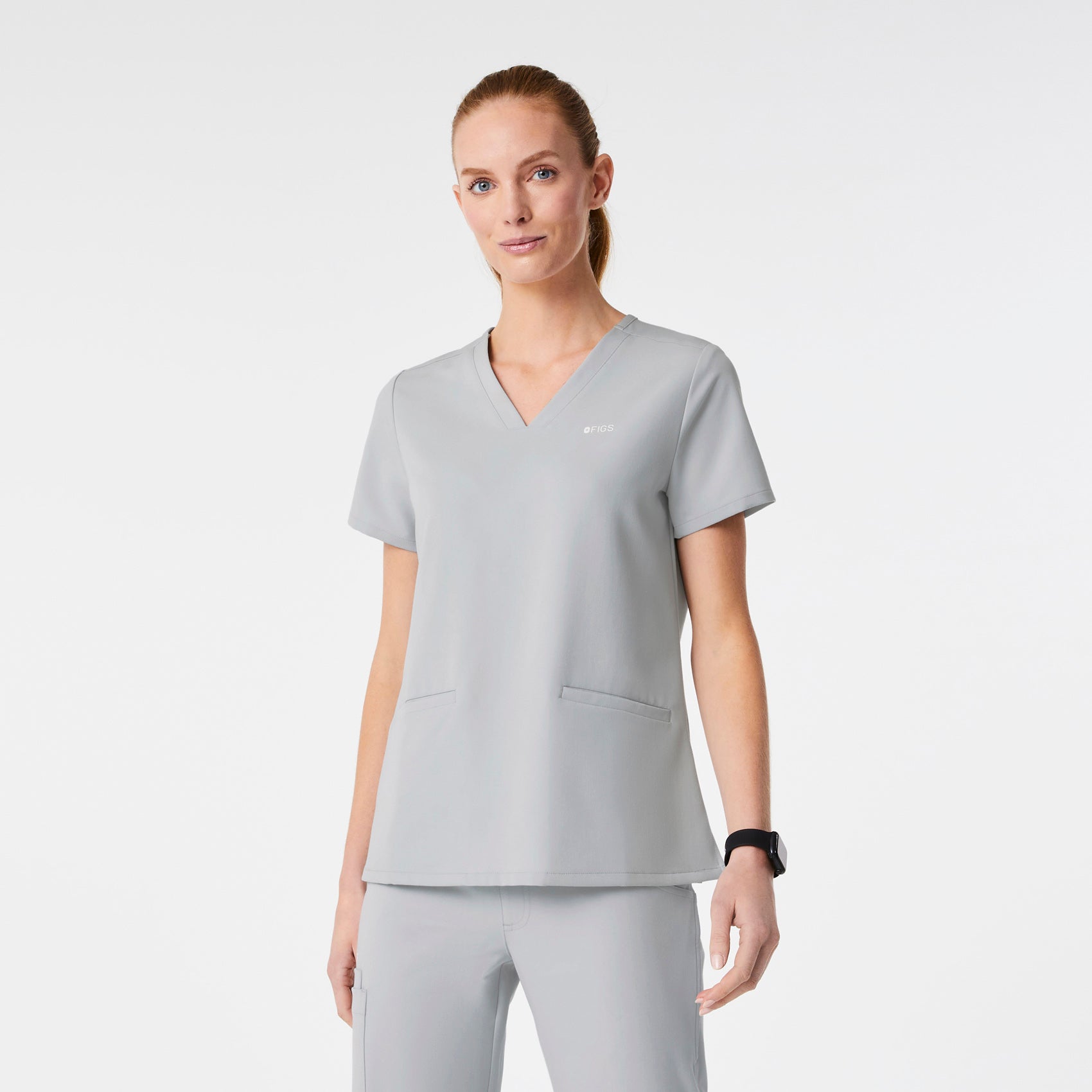 FIGS Medical Scrubs Women's Casma Three-Pocket Scrub top (Black