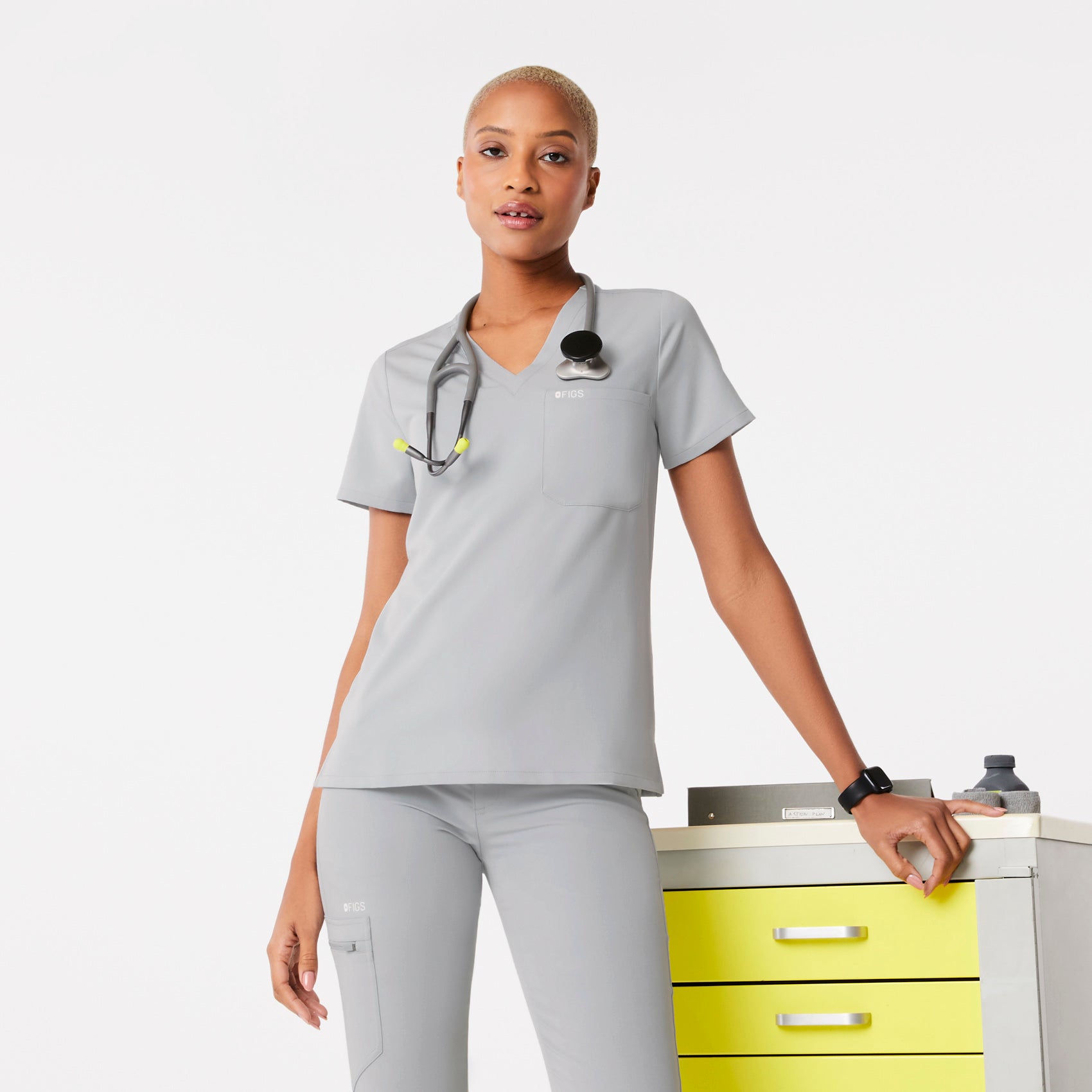 Women's Odesa Slim Scrub Top - Black · FIGS