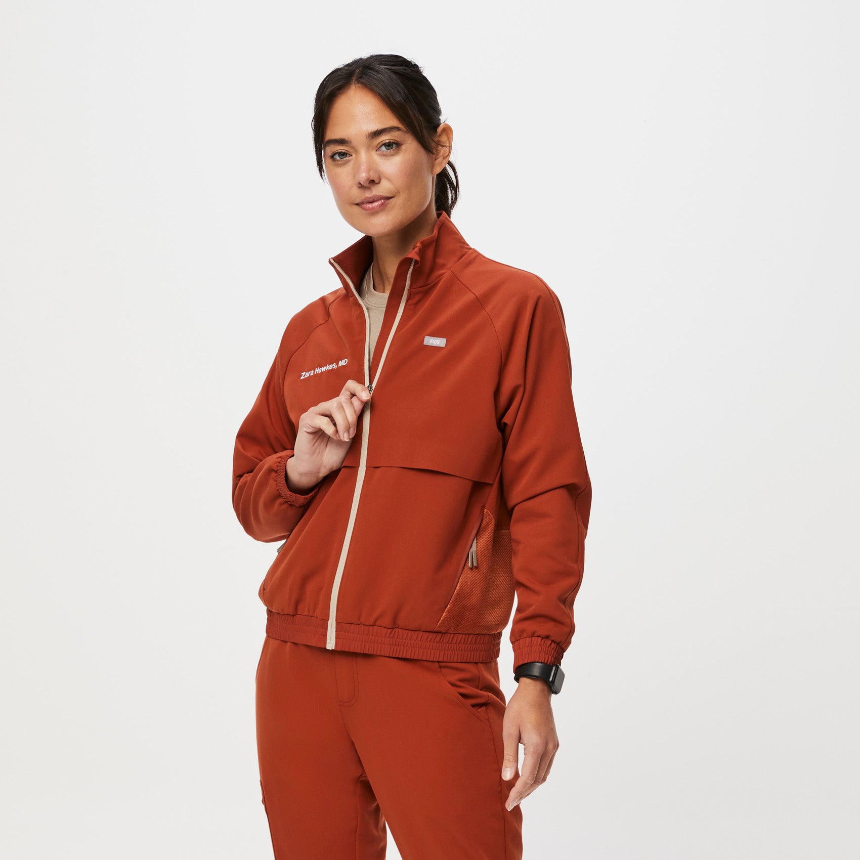 Women's Sydney Scrub Jacket - Auburn · FIGS