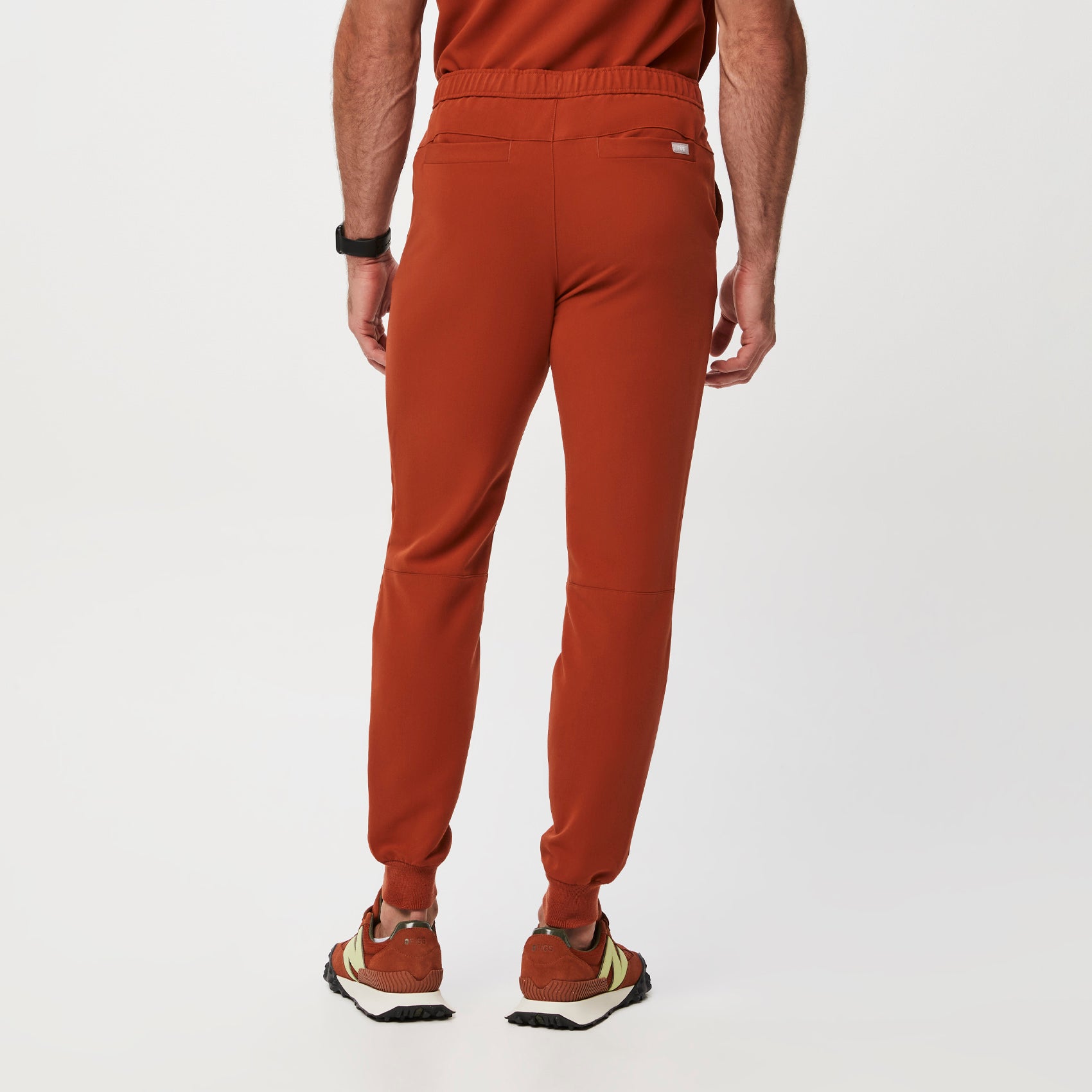 FIGS Men's Tansen 2.0 Jogger Medical Scrub Pants, Ceil Blue XS : :  Clothing, Shoes & Accessories