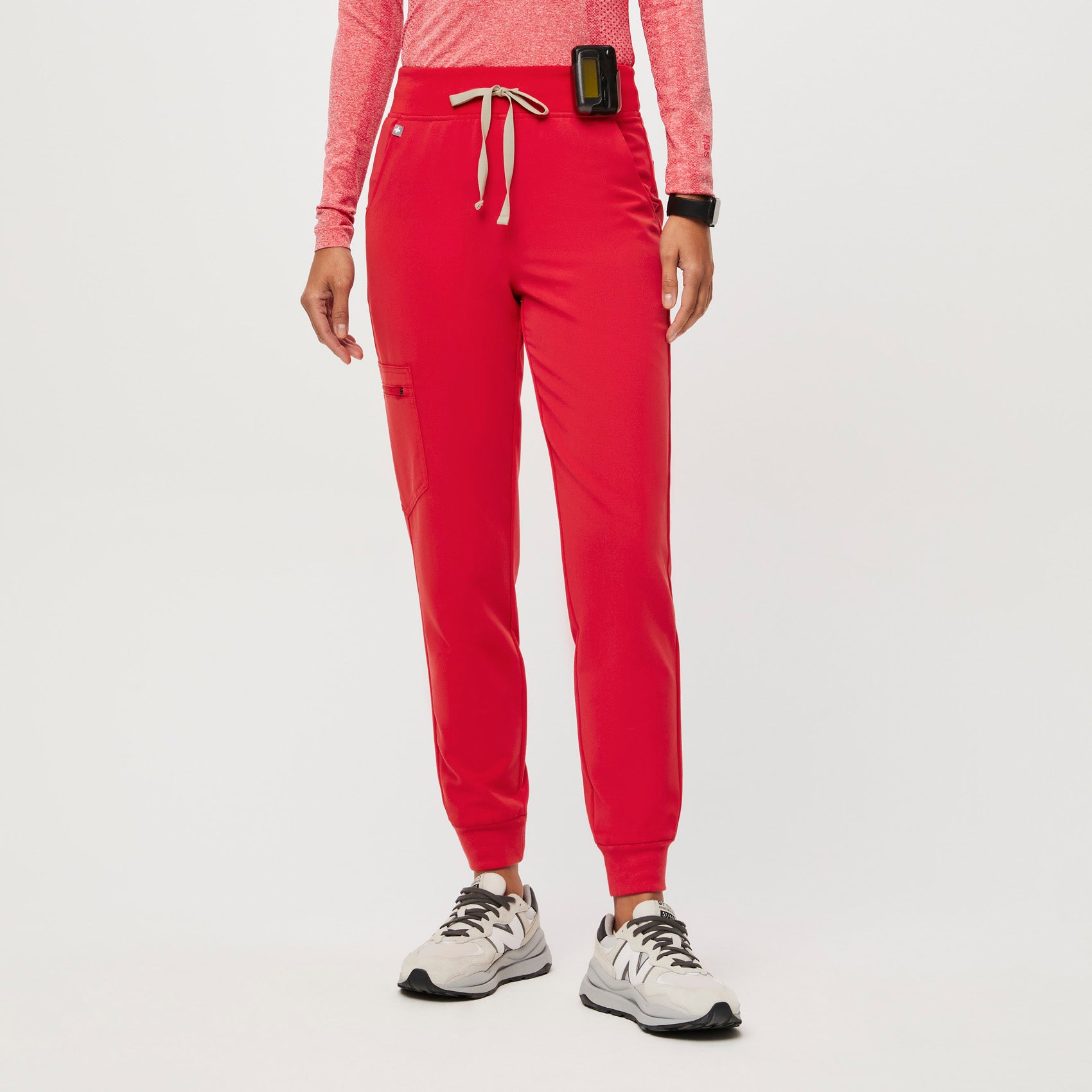 Pantalones deportivos de uniforme médico cintura alta Zamora™ para mujer -  Rojo neón · FIGS