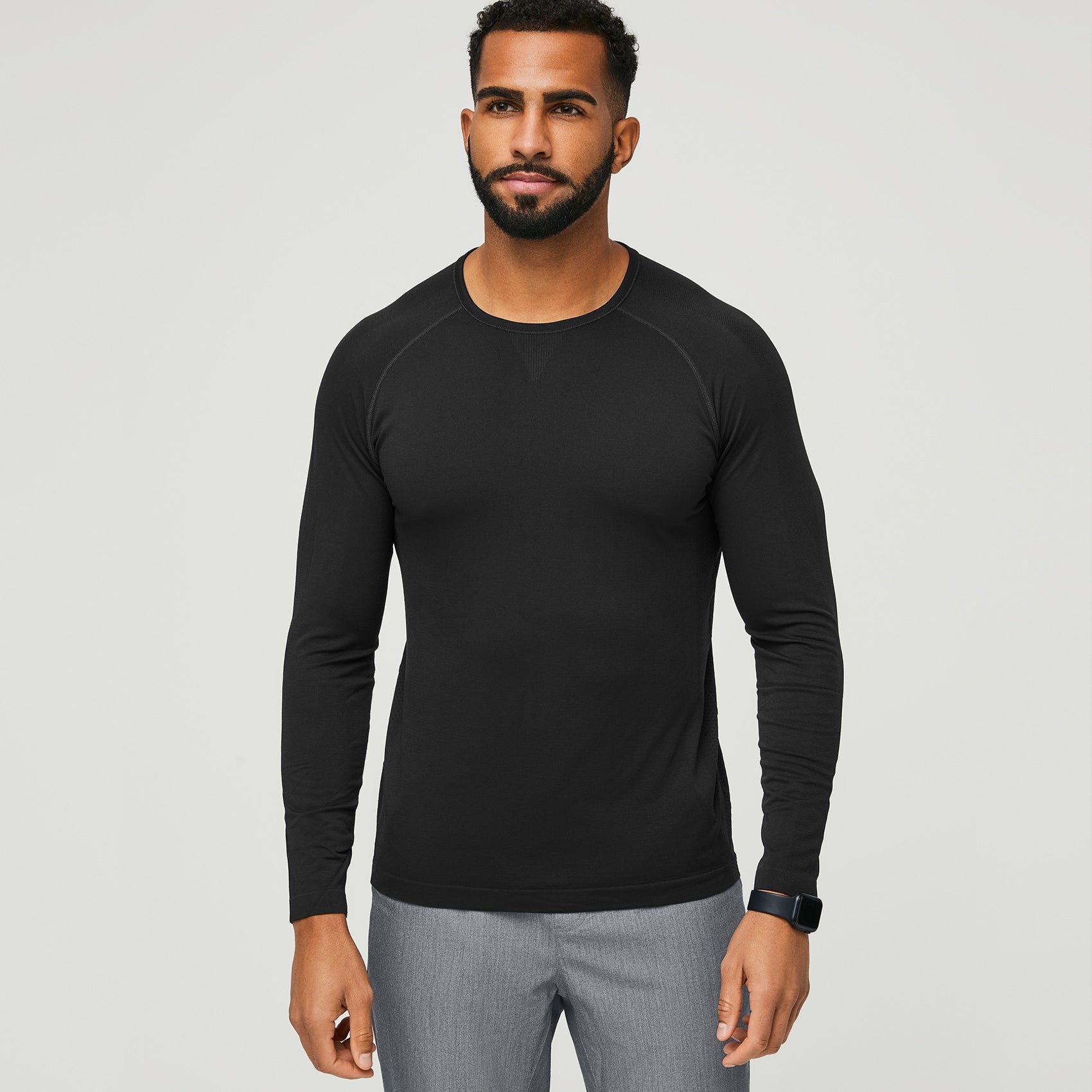 Men's Makato Longsleeve Performance Underscrub - Black · FIGS