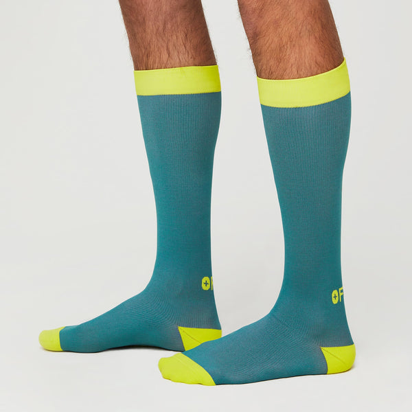 wear figs compression socks