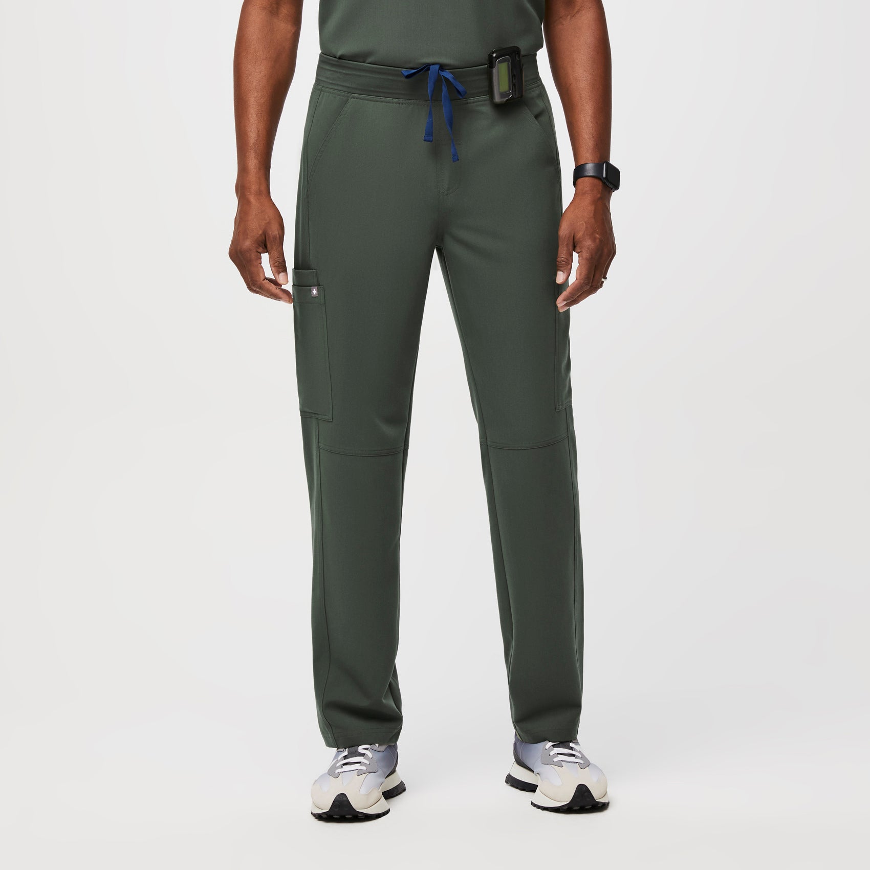 Men's Axim™ Cargo Scrub Pants - Black · FIGS