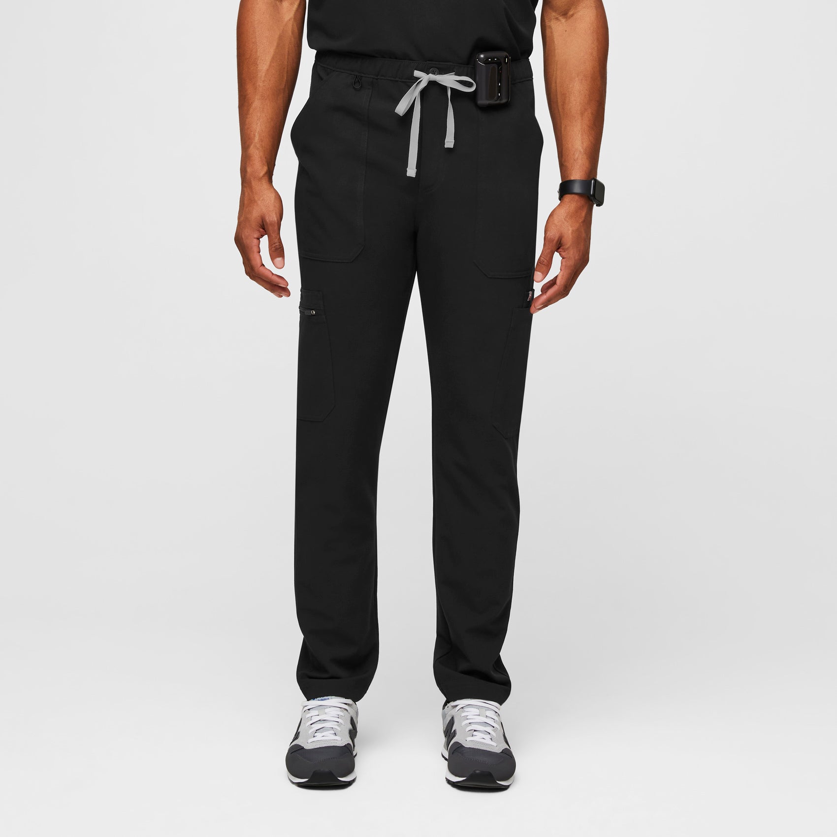 Men's Cairo™ Cargo Scrub Pants - Black · FIGS