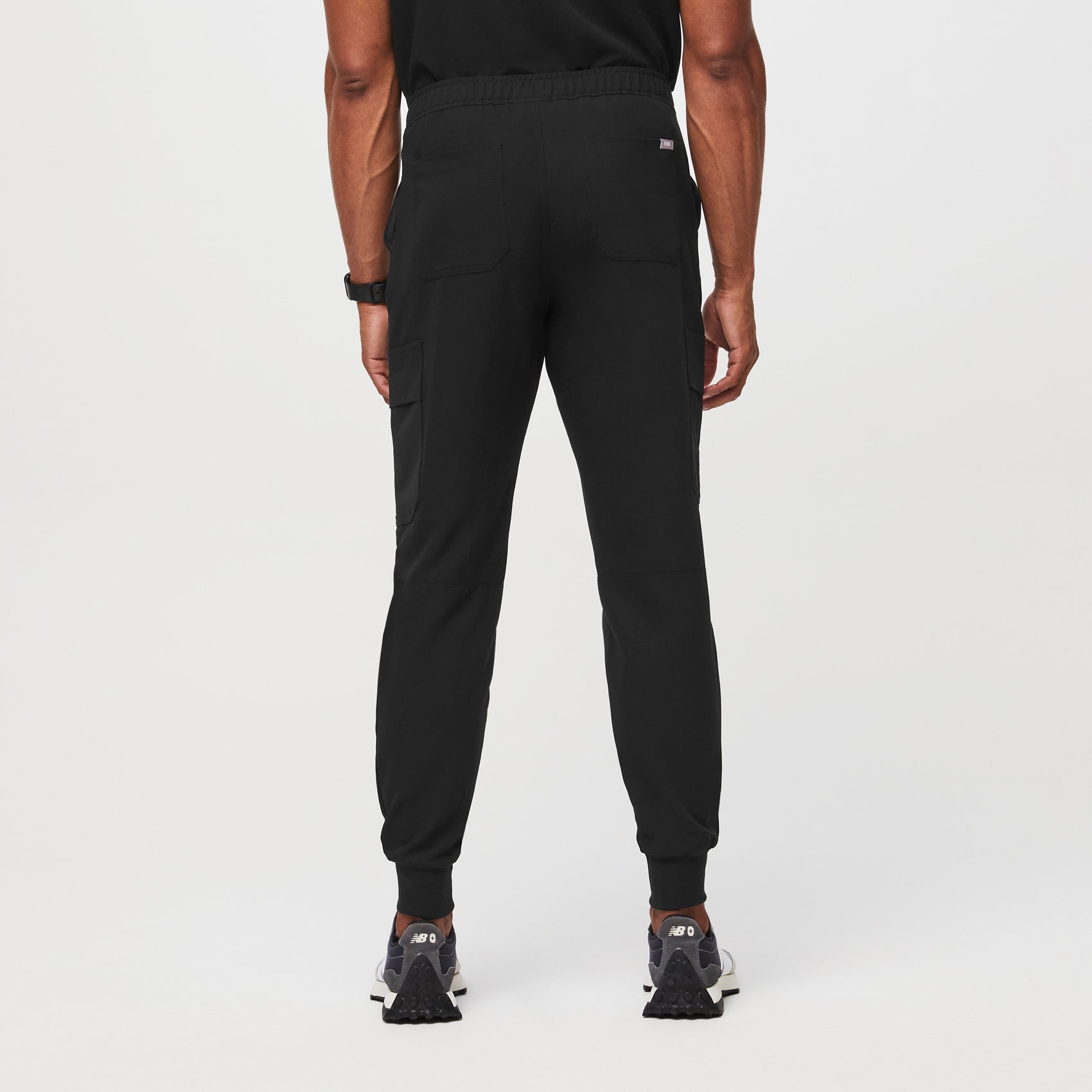 Men's Smith Cargo Scrub Pants - Black · FIGS