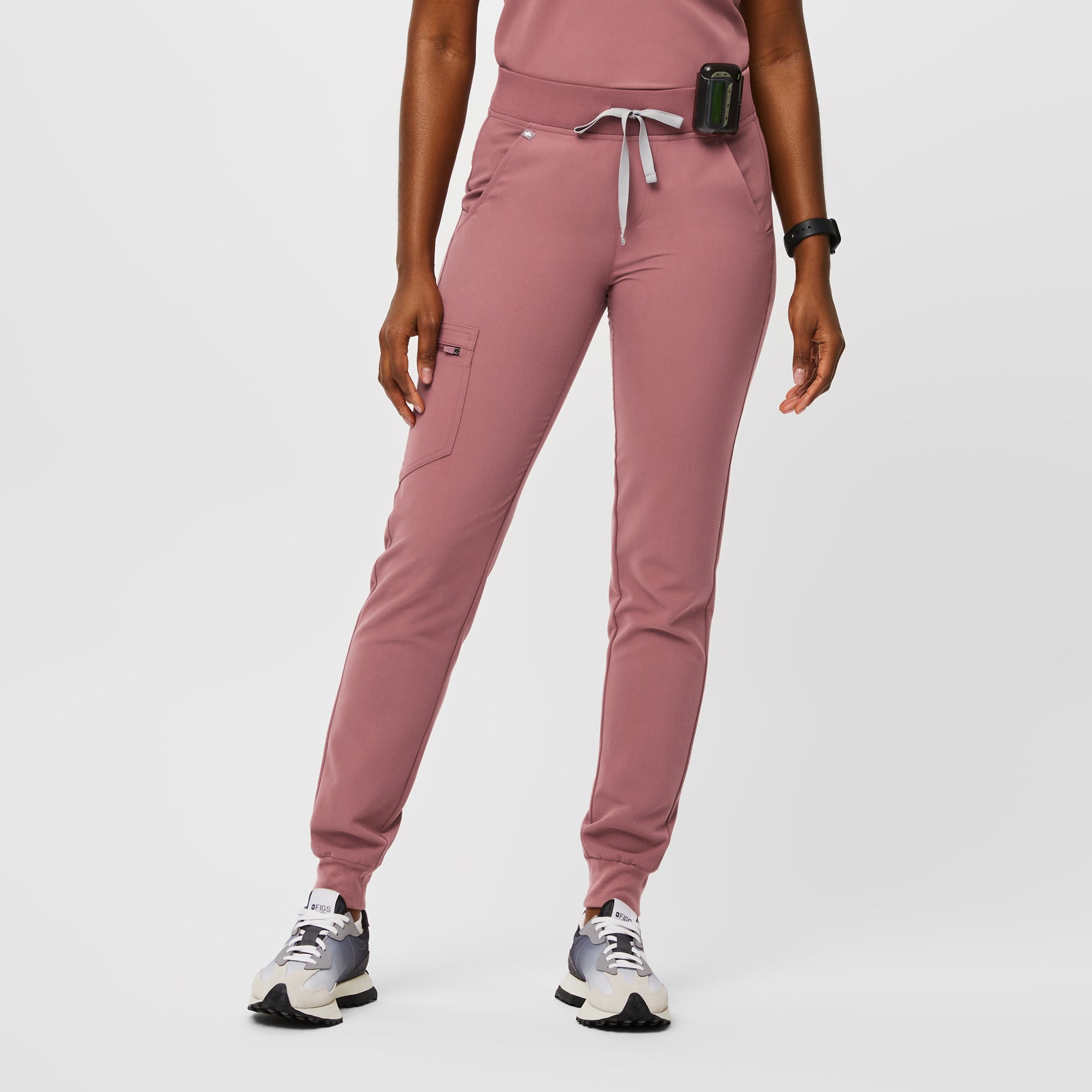 Women's Mauve Jogger Scrub Pants · FIGS