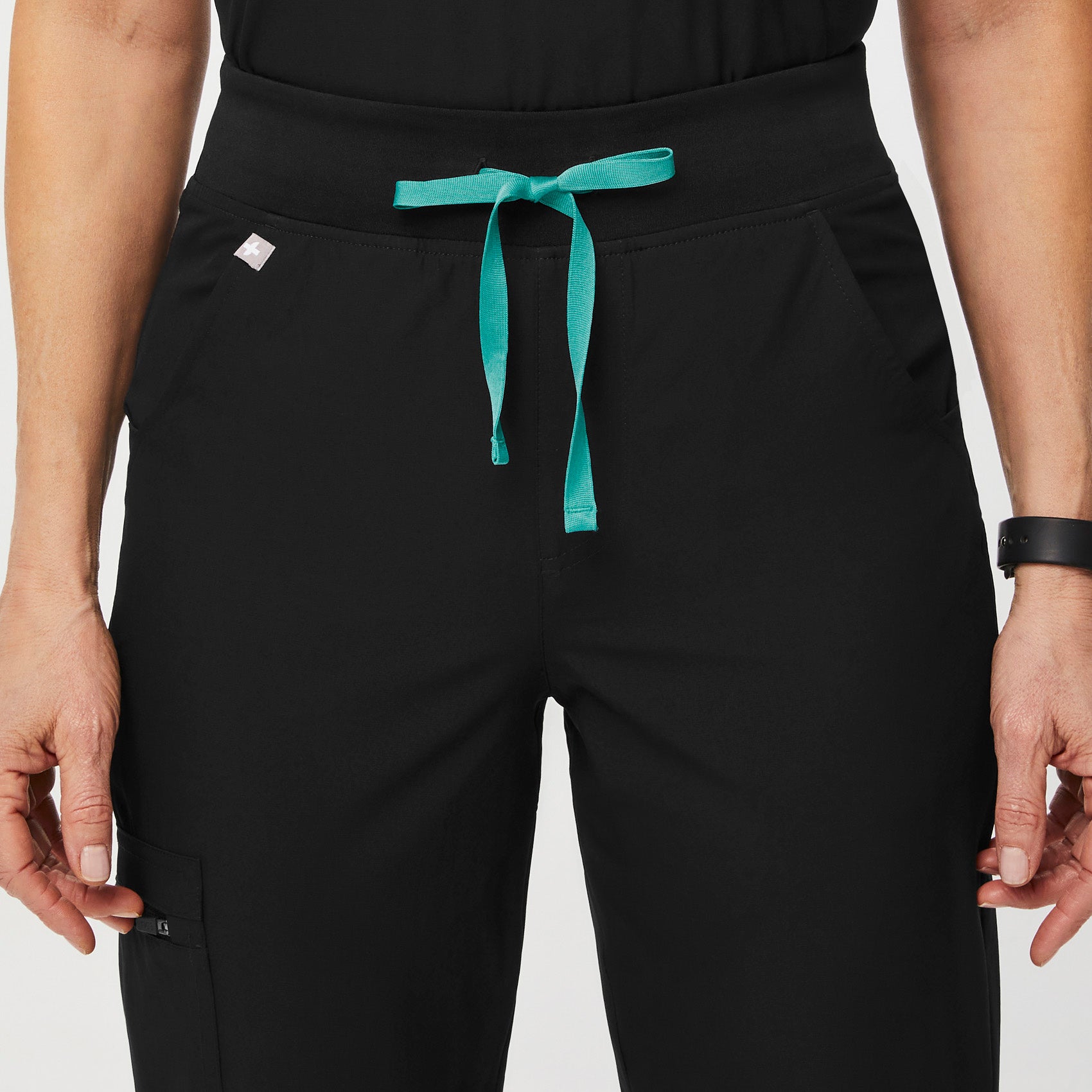 Pantalón deportivo de uniforme médico con cintura alta Zamora™ FREEx™ para  mujer - Negro · FIGS