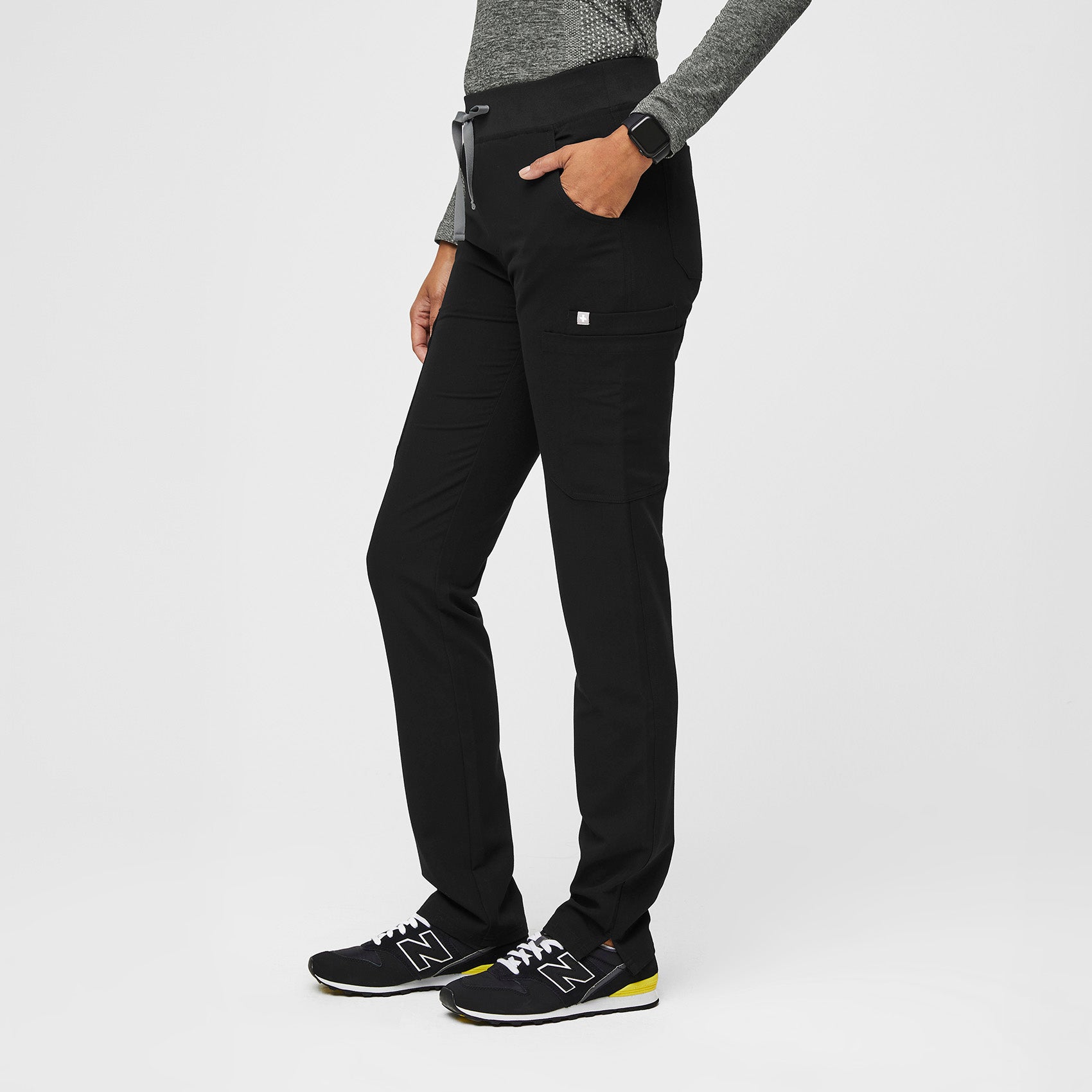 Women's Yola™ Skinny Scrub Pants 2.0 - Black · FIGS