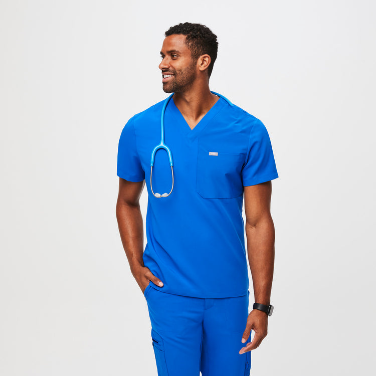 Men's Scrubs - Premium Medical Uniforms & Apparel · FIGS