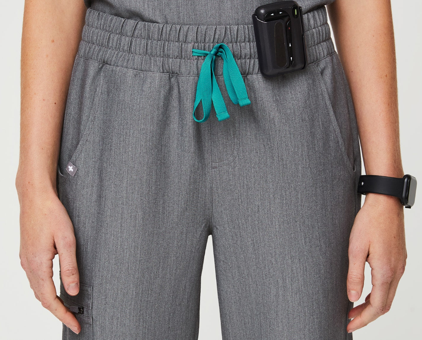 All business meets extreme comfort. The High Waisted Zamora™ Jogger is designed with six pockets, a slim fit and our proprietary FIONX™ fabric.
