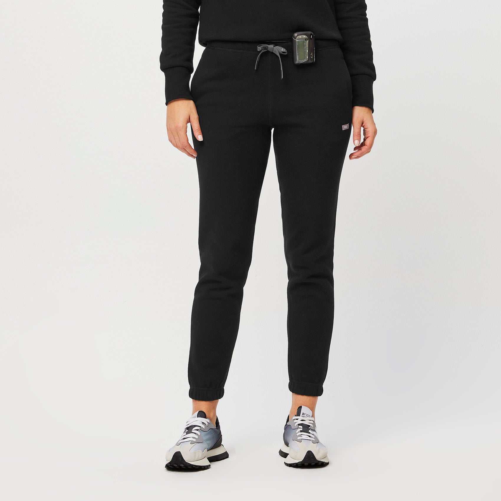 Women’s Off-Shift™ Jogger Sweatpant - Black · FIGS