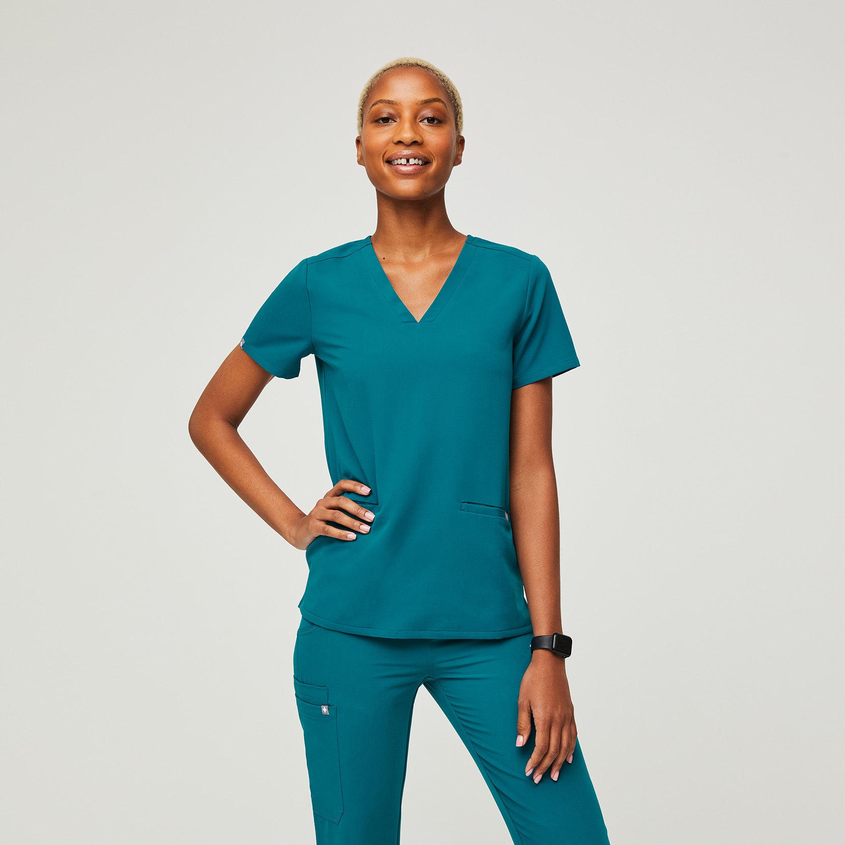 Women's Casma Three-Pocket Scrub Top - Pacific Blue · FIGS