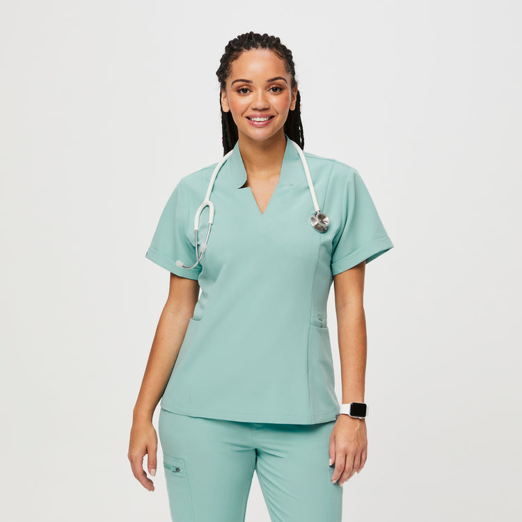 Women's Scrubs - Premium Medical Uniforms & Apparel · FIGS