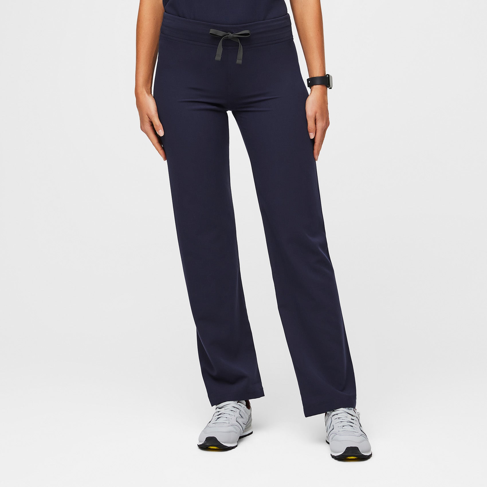 Women's Livingston Basic Scrub Pants · FIGS