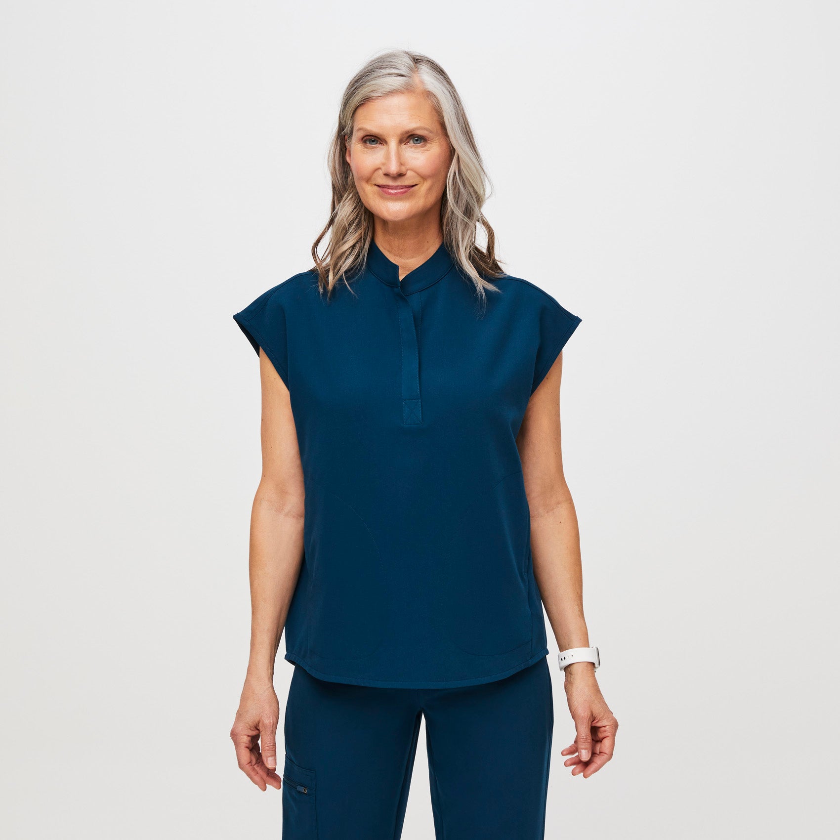 Women's Rafaela Oversized Scrub Top™ - Auburn · FIGS