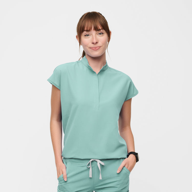 Women's Scrubs - Premium Medical Uniforms & Apparel · FIGS