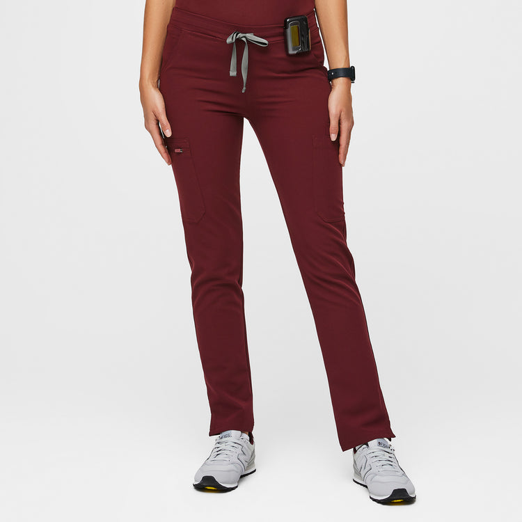 Women's Petite Scrub Pants · FIGS