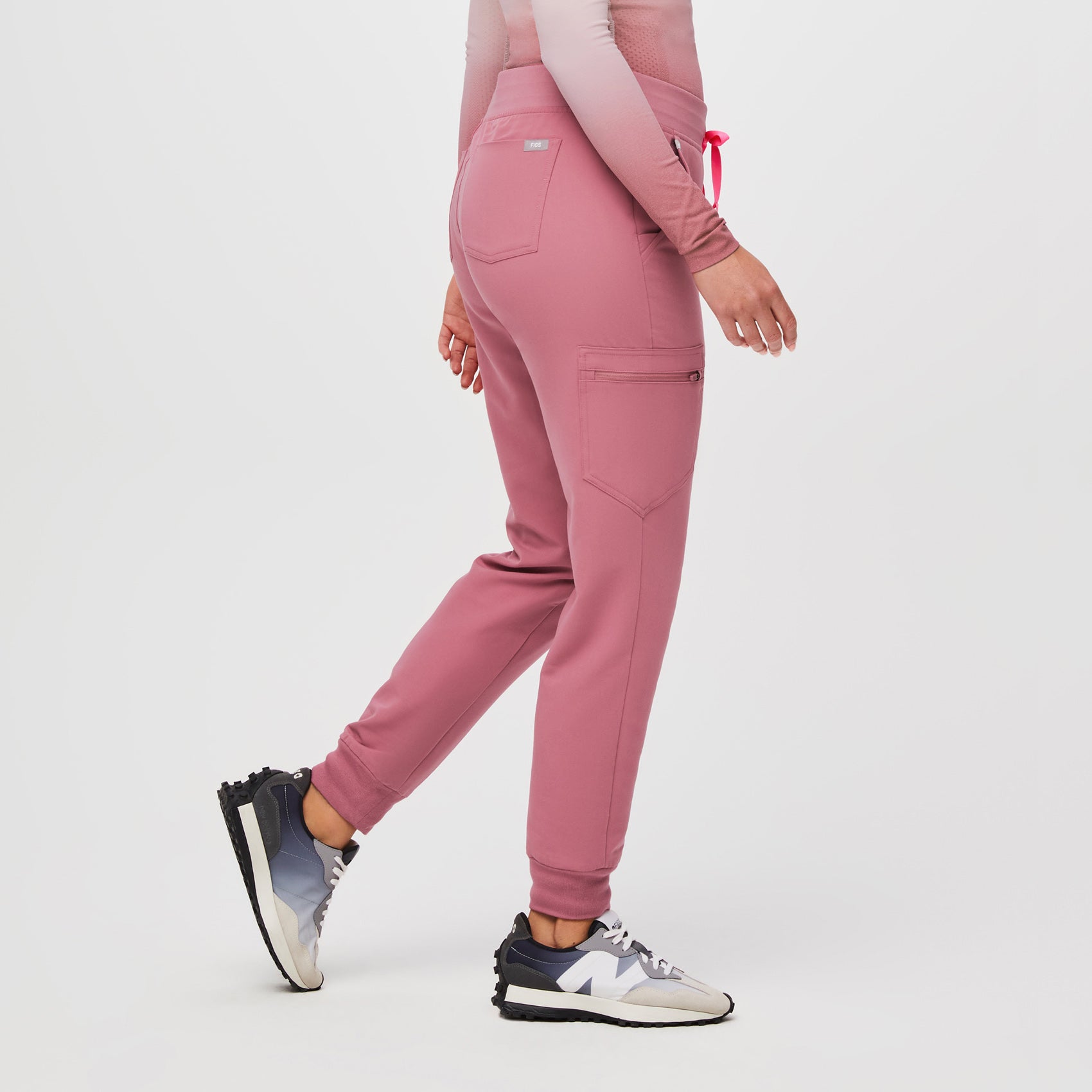 FIGS Zamora joggers in Ultra Rose Size undefined - $45 New With