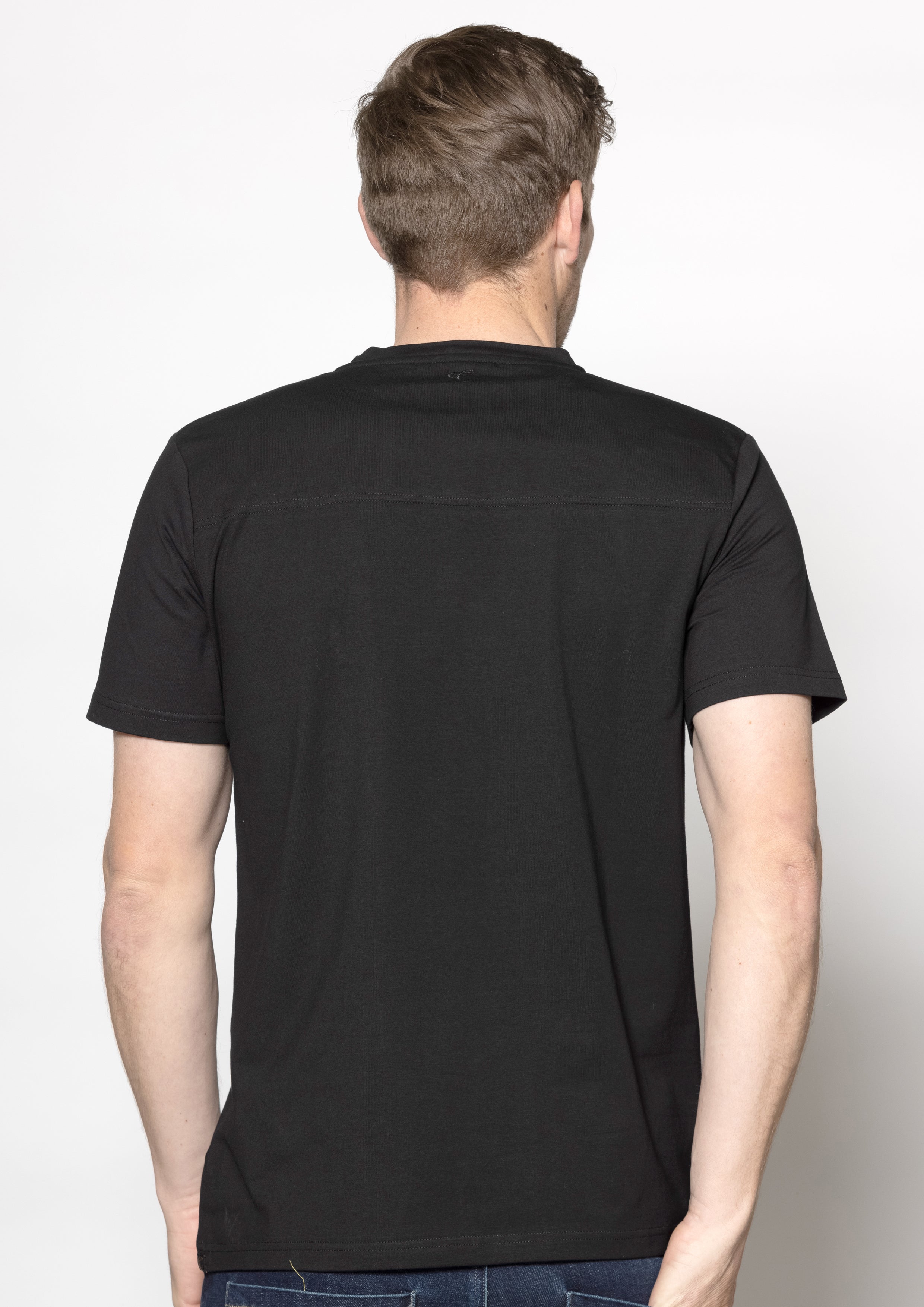 Cutler & Co Oakley T-Shirt - Black – Oxfords Clothing