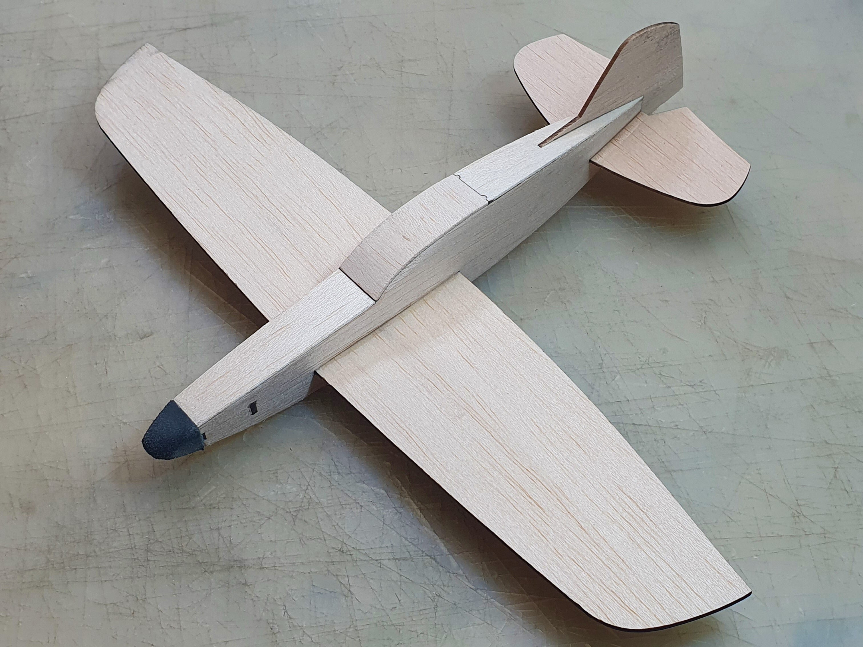 balsa wood gliders best flight