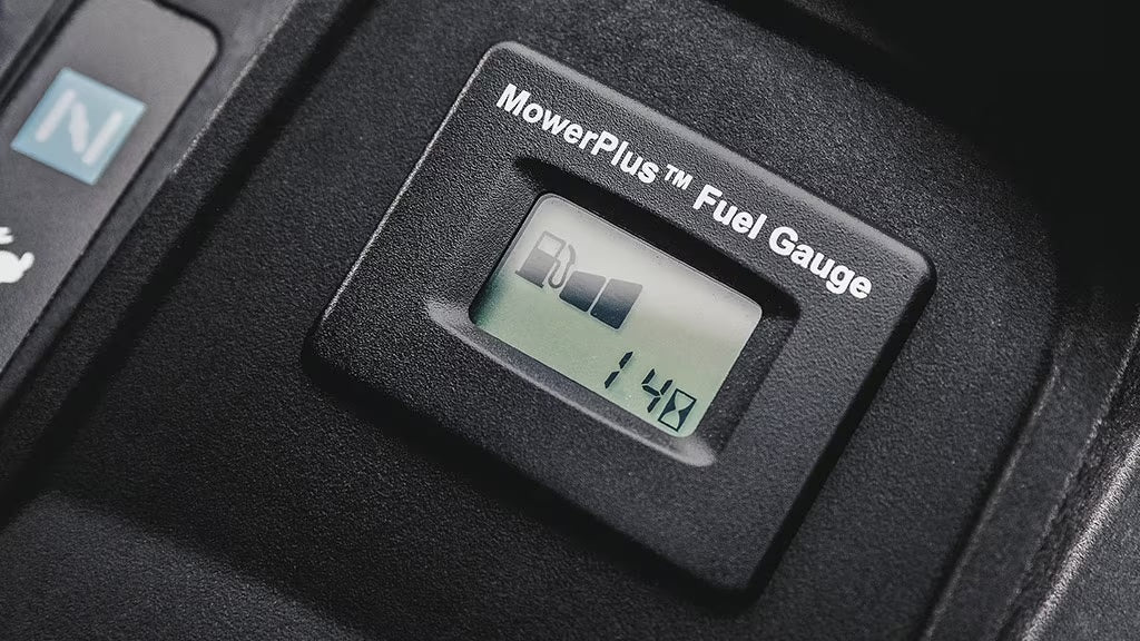 features-mower-plus-fuel-gauge
