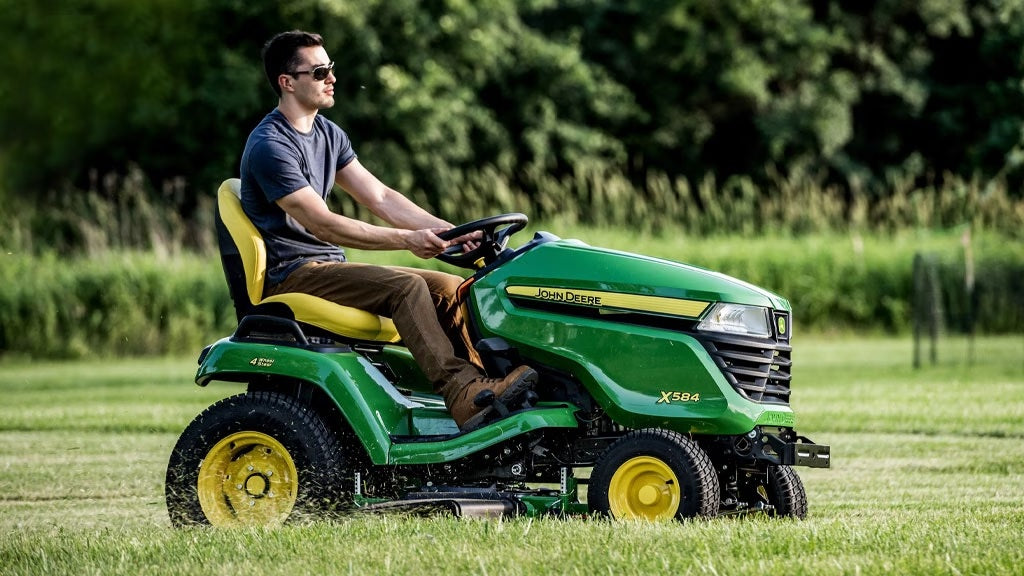 John Deere X500 Select Series Lawn Tractor