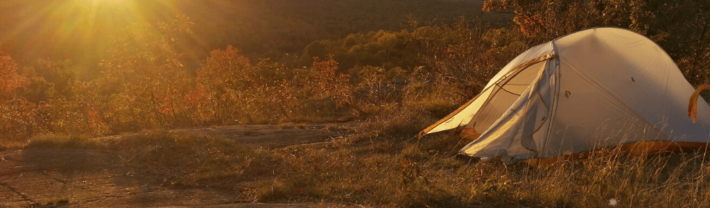 Zeltplatz-finden-beim-Wildcampen-Campingplatz-Wolfgangs