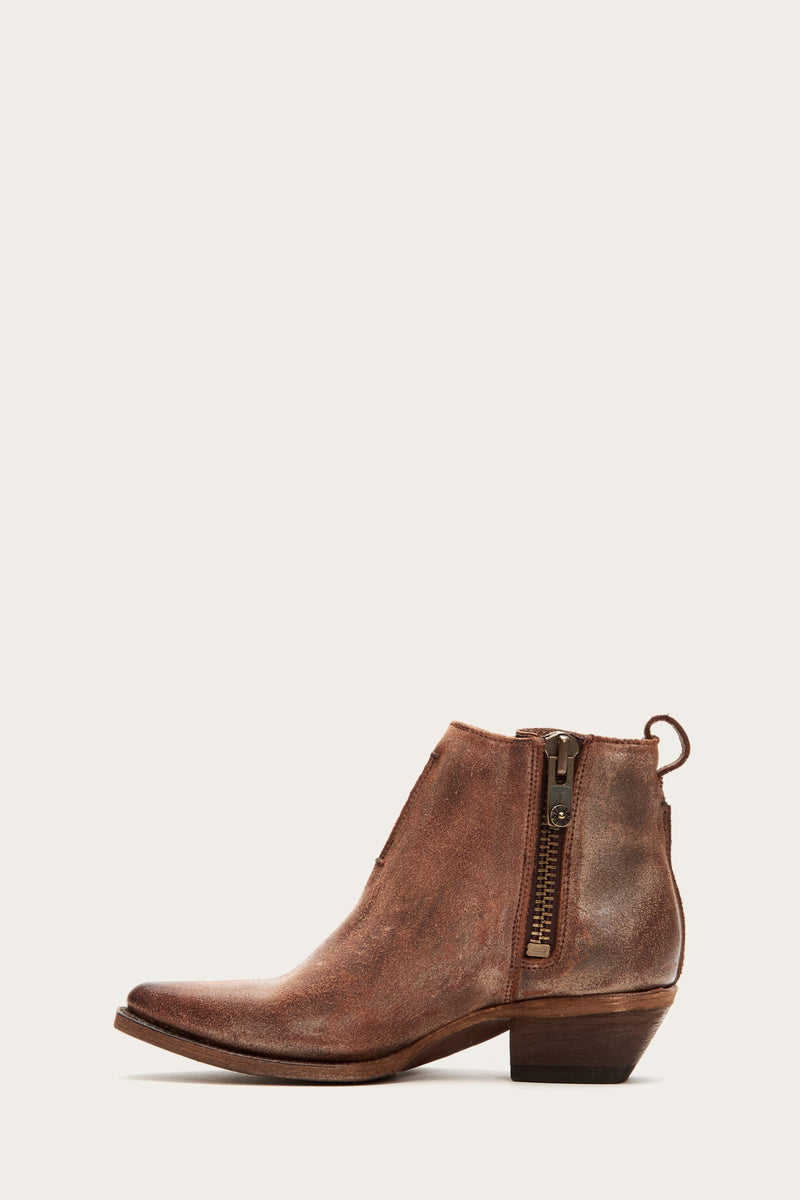 frye sacha moto shortie cognac