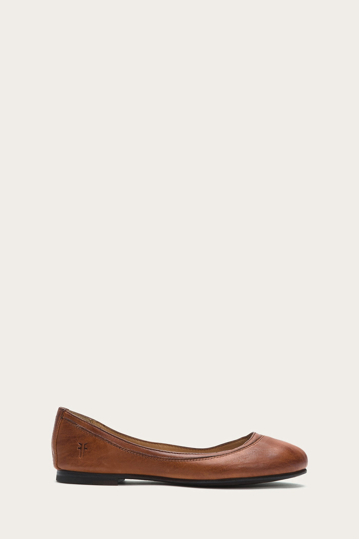 frye carson ballet cognac