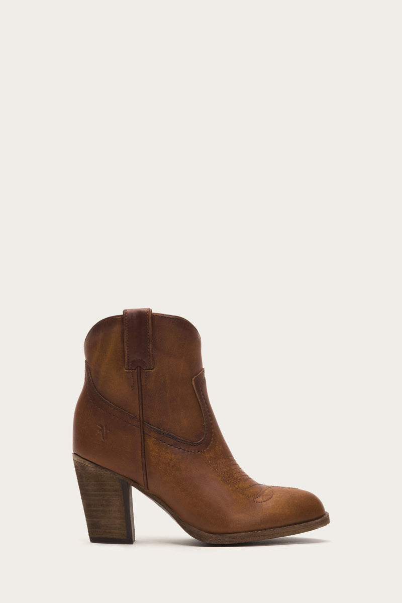 frye ilana short boot