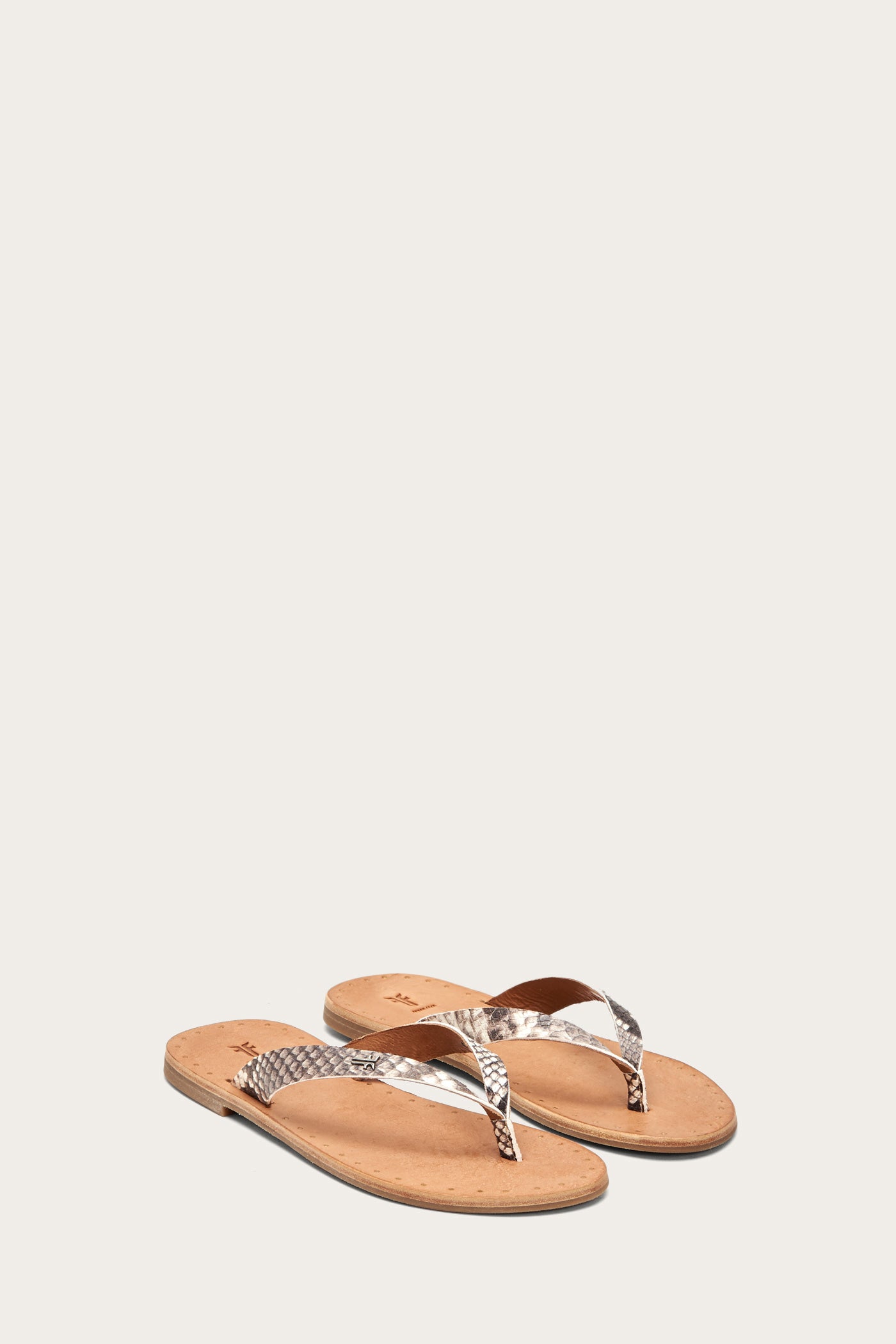 frye ally logo flip flop