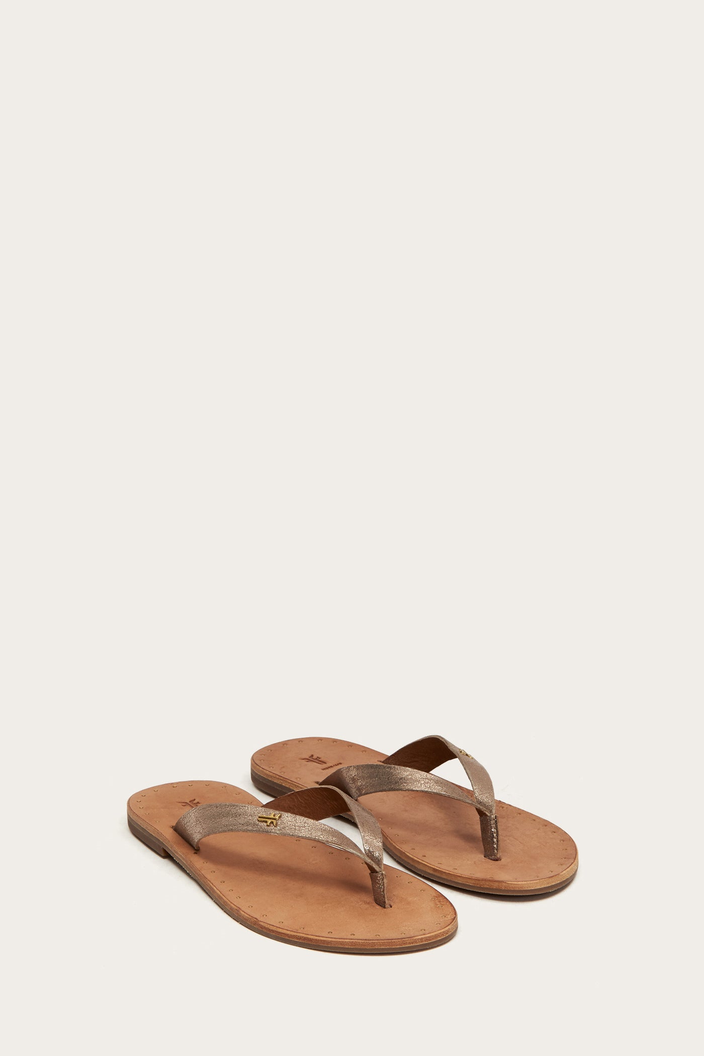 frye ally logo flip flop