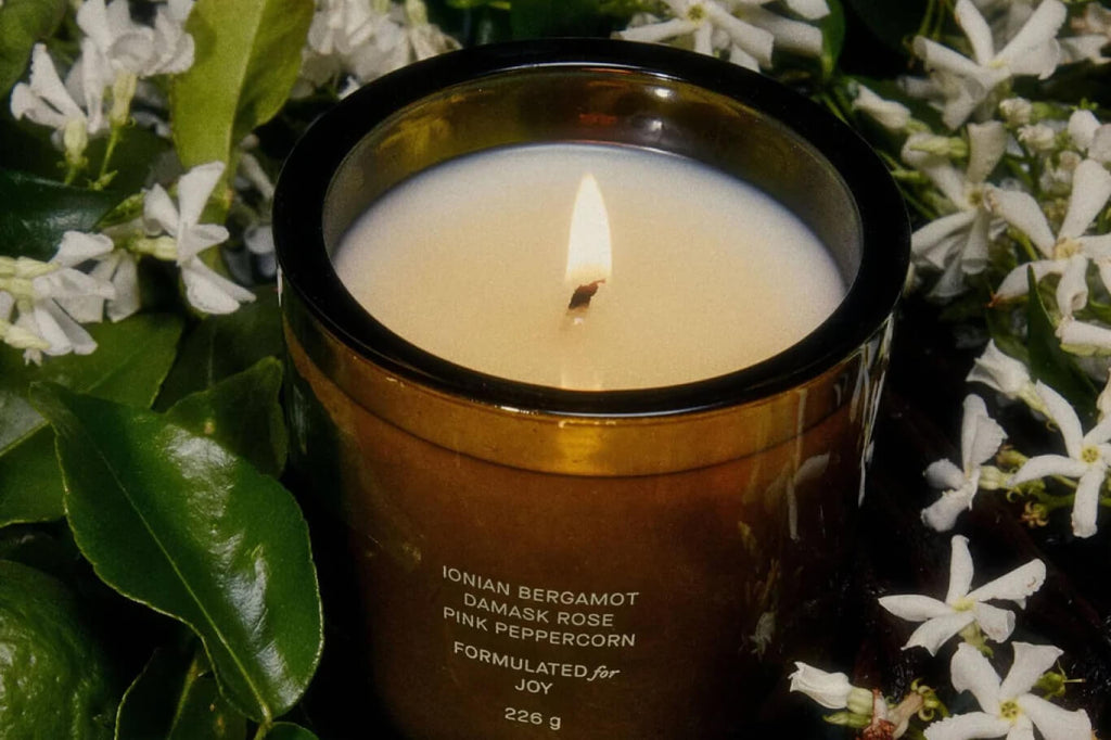 <p style="color:white;">Candle</p>
