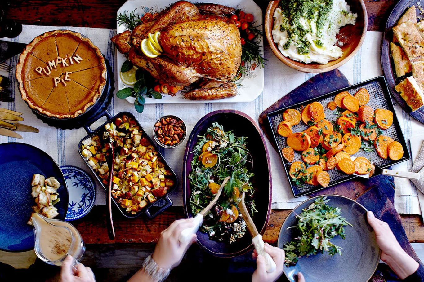 <p style="color:white;">Thanksgiving Dinner Table</p>