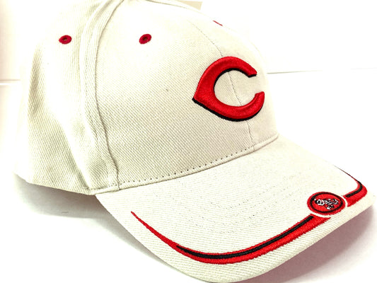 Outdoor Cap, Accessories, Euc Mlb Cincinnati Reds Vintage Outdoor Cap  Genuine Mlb Merchandise Red Snapback