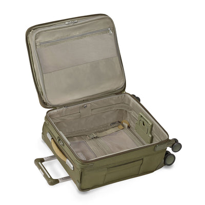 briggs and riley baseline international carry on spinner