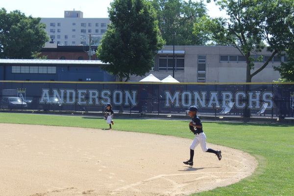 Monarchs hustling back to the dugout between innings